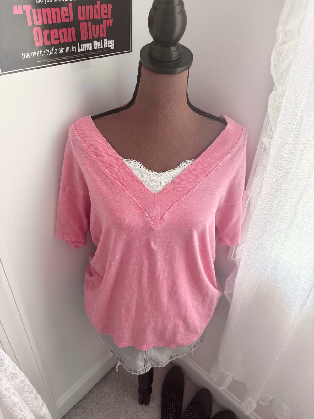 aerie coral v-neck short sleeve tee (oversized)